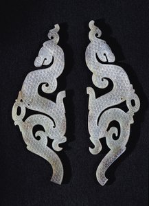 2つのドラゴン、紀元前475〜221年（玉） 作： Chinese School